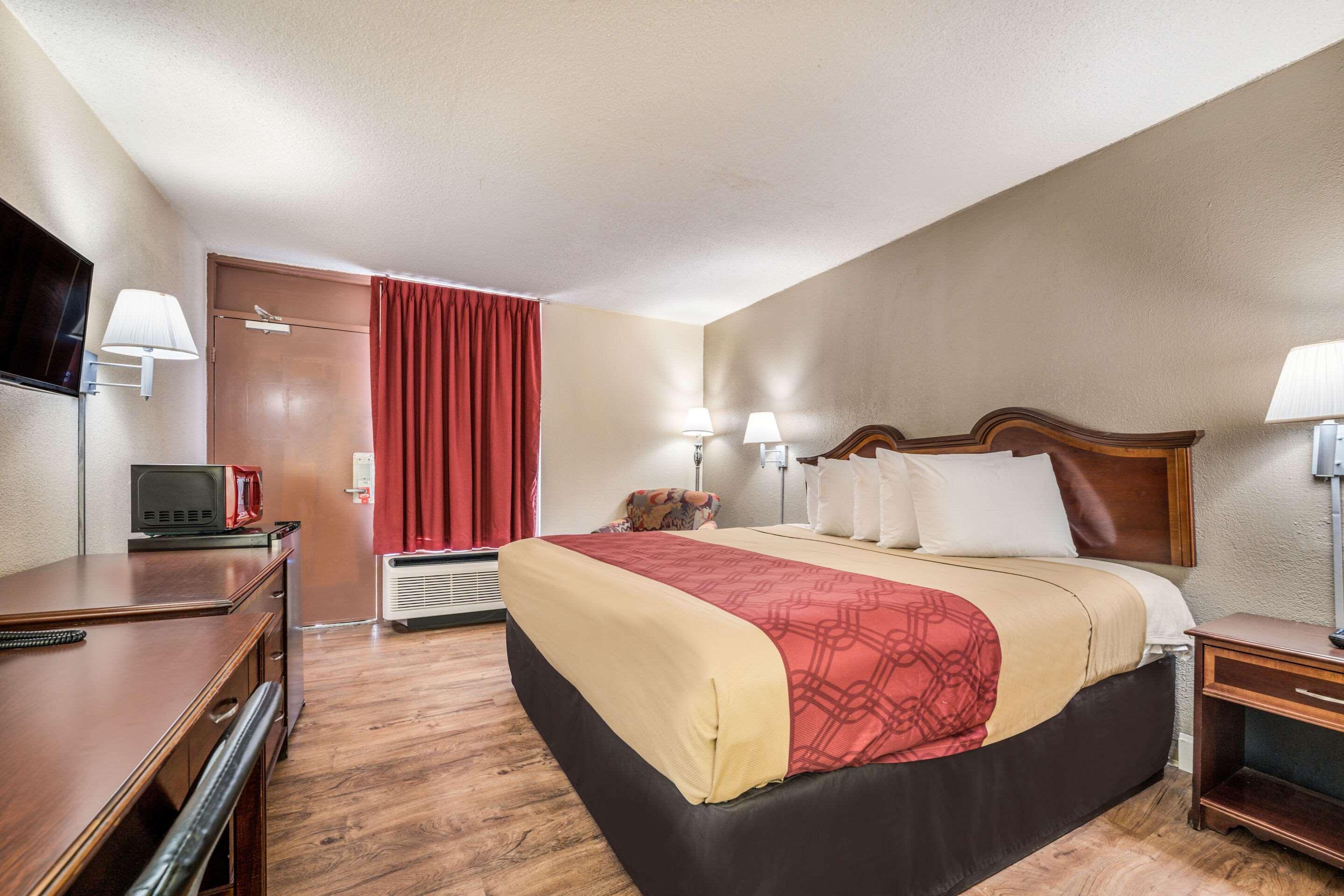 Econo Lodge Inn & Suites Macon Exterior foto