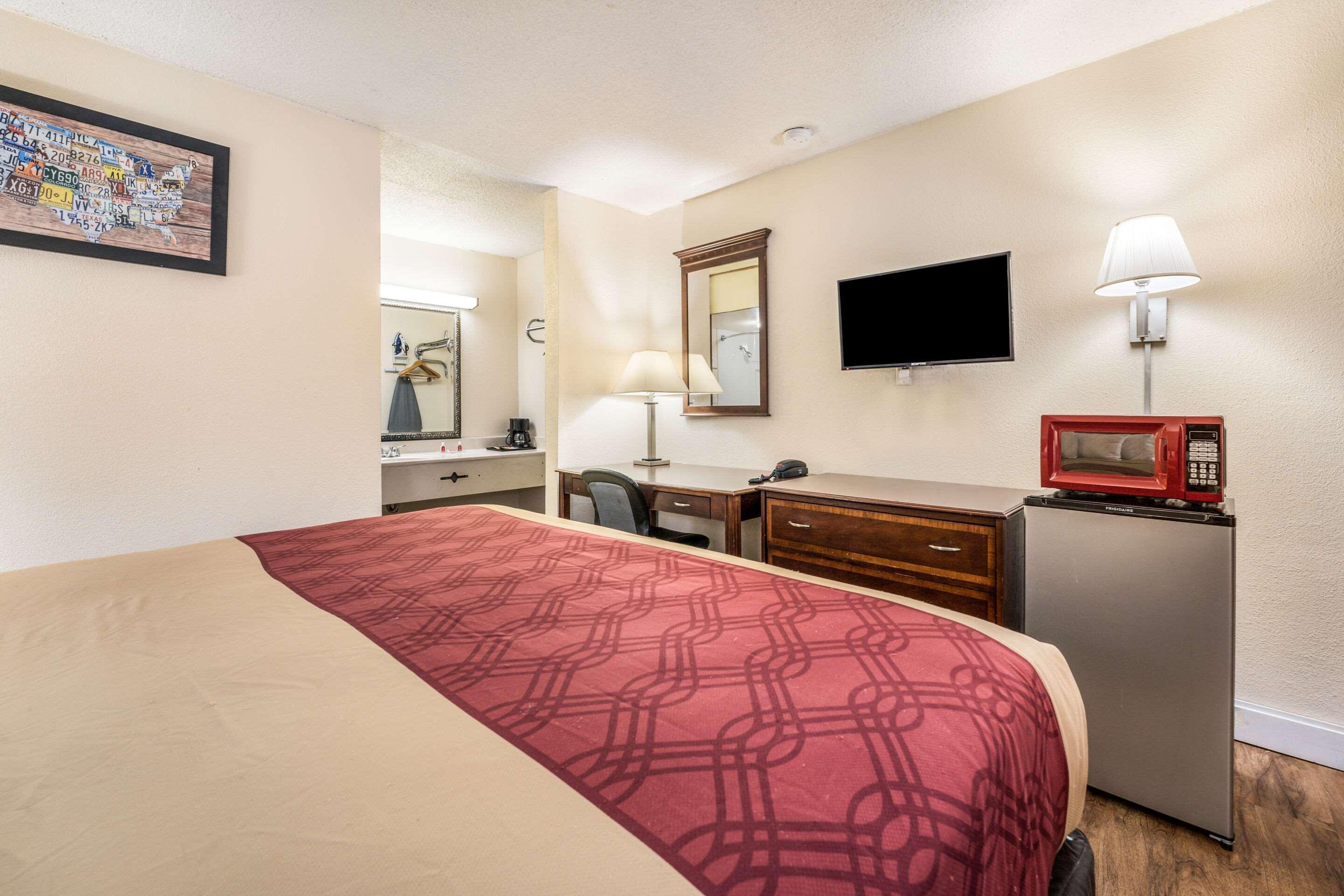 Econo Lodge Inn & Suites Macon Exterior foto